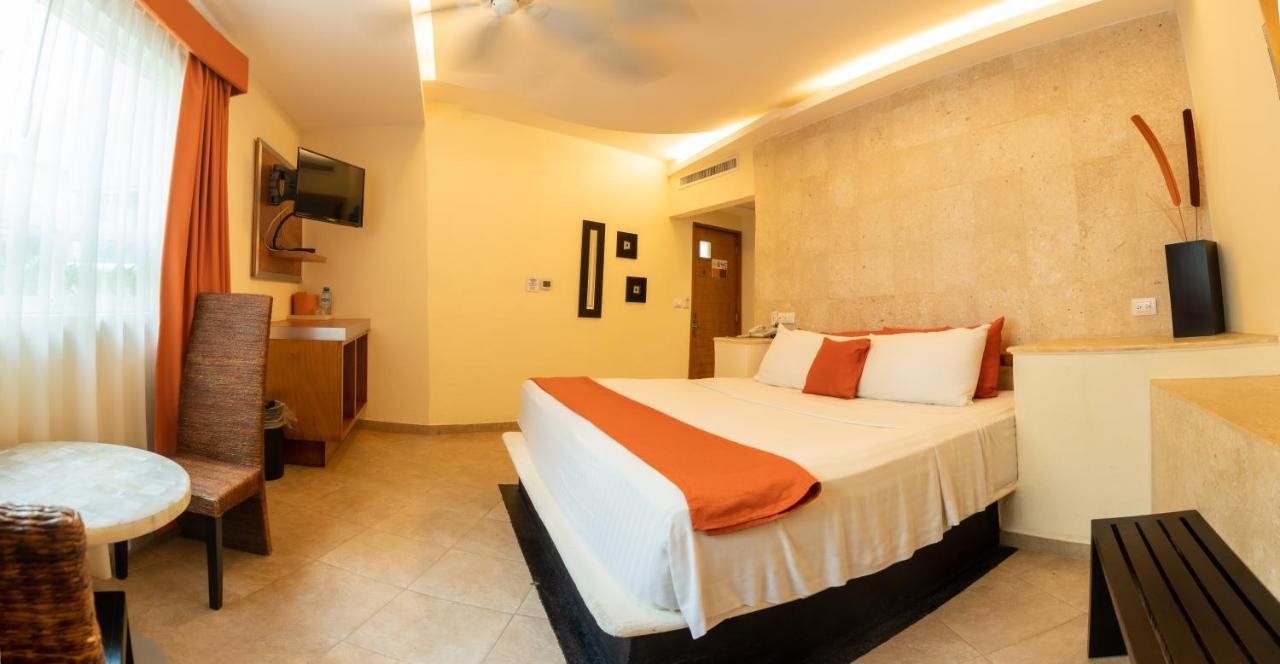 Artisan Playa Esmeralda Family Beach Hotel Playa Chachalacas Exterior photo